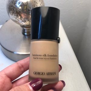 Giorgio Armani Luminous Silk Foundation